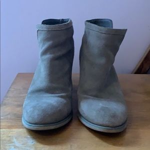 Suede boots